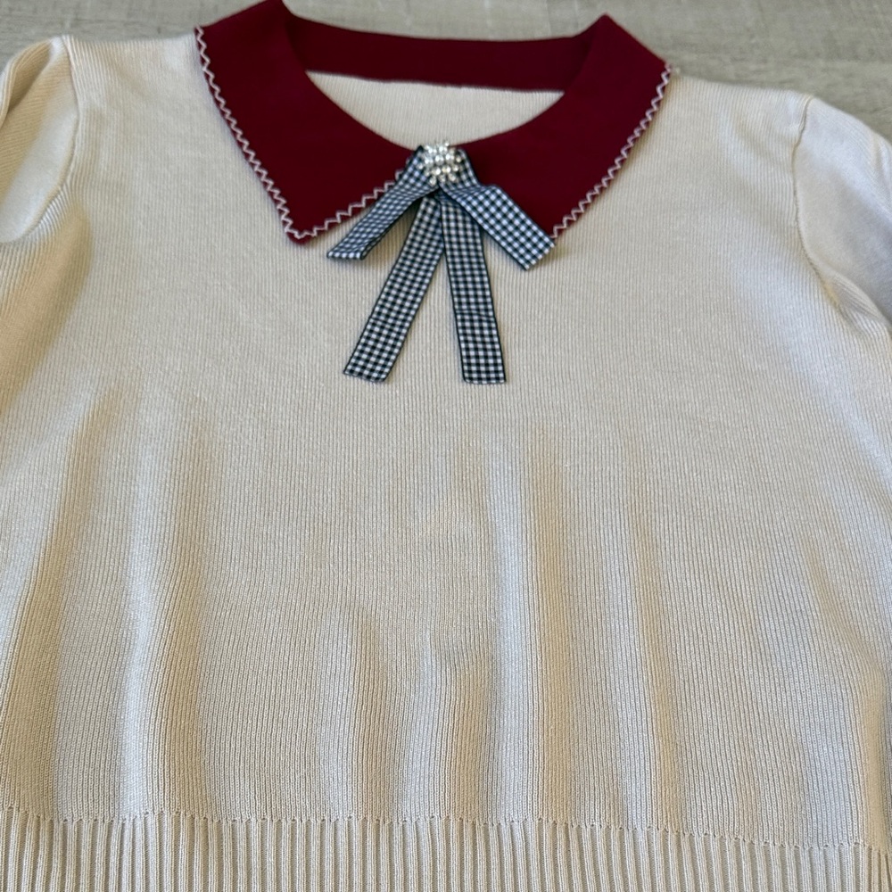Elegant Cream Knit with Burgundy Collar and Bow detail - Picture 3 of 8